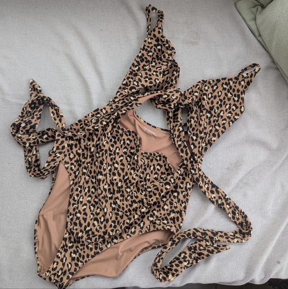 Aerie Swim Leopard Print Wrap Tie One Piece Swimsuit Size Large Long - Picture 2 of 4